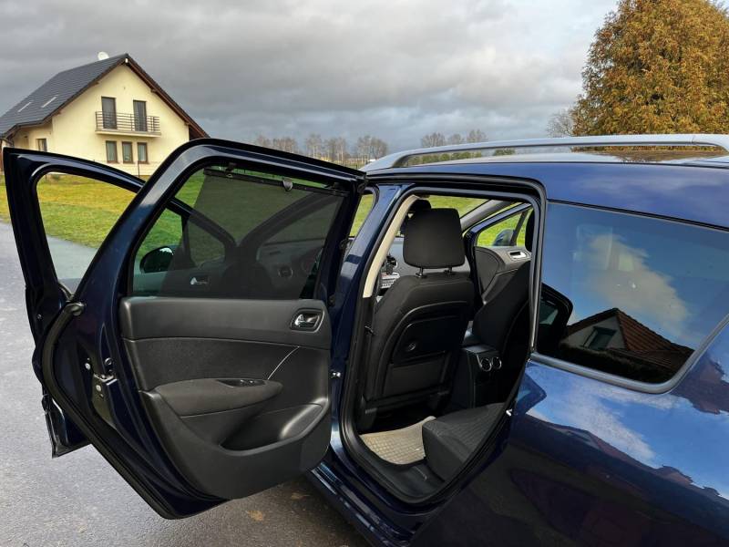 ox_peuegot-308-sw-2010-r-16-auto-rodzinne-ze-spora-ladownoscia-z-domu