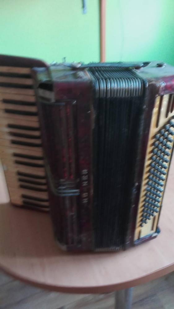 ox_stary-akordeon-firmy-hohner-antyk