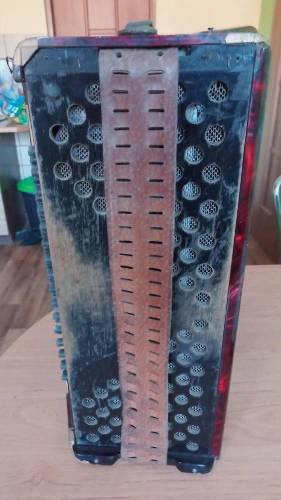 ox_stary-akordeon-firmy-hohner-antyk