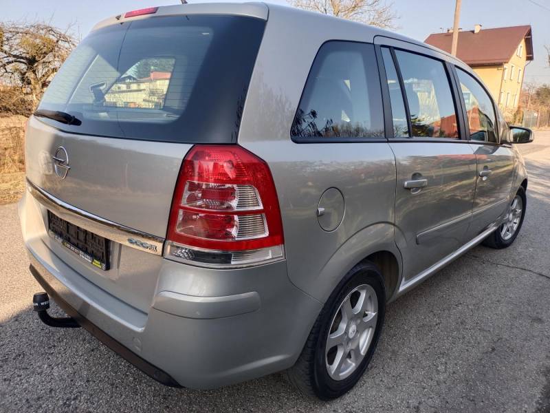 ox_opel-zafira-16-ecotec-115km-gwarancja-7-osob-klima-tempomat-2009r