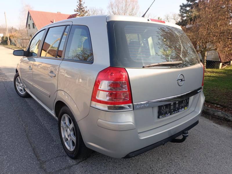 ox_opel-zafira-16-ecotec-115km-gwarancja-7-osob-klima-tempomat-2009r