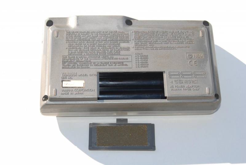 ox_stary-yamaha-qy70-sekwencer-modul-brzmieniowy-anty