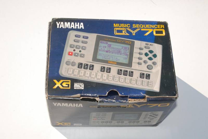 ox_stary-yamaha-qy70-sekwencer-modul-brzmieniowy-anty