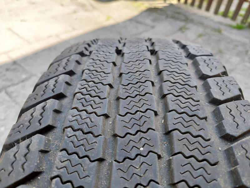 ox_opona-goodyear-2257016
