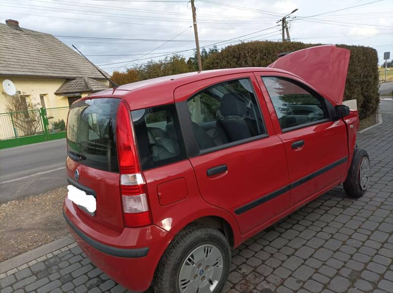 ox_fiat-panda-2007-12-benzyna-uszkodzony