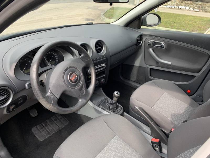 ox_sprzedam-seat-ibiza-12-benzyna-klima-2007