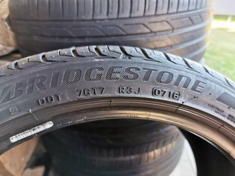 ox_opony-bridgestone-225-40-18