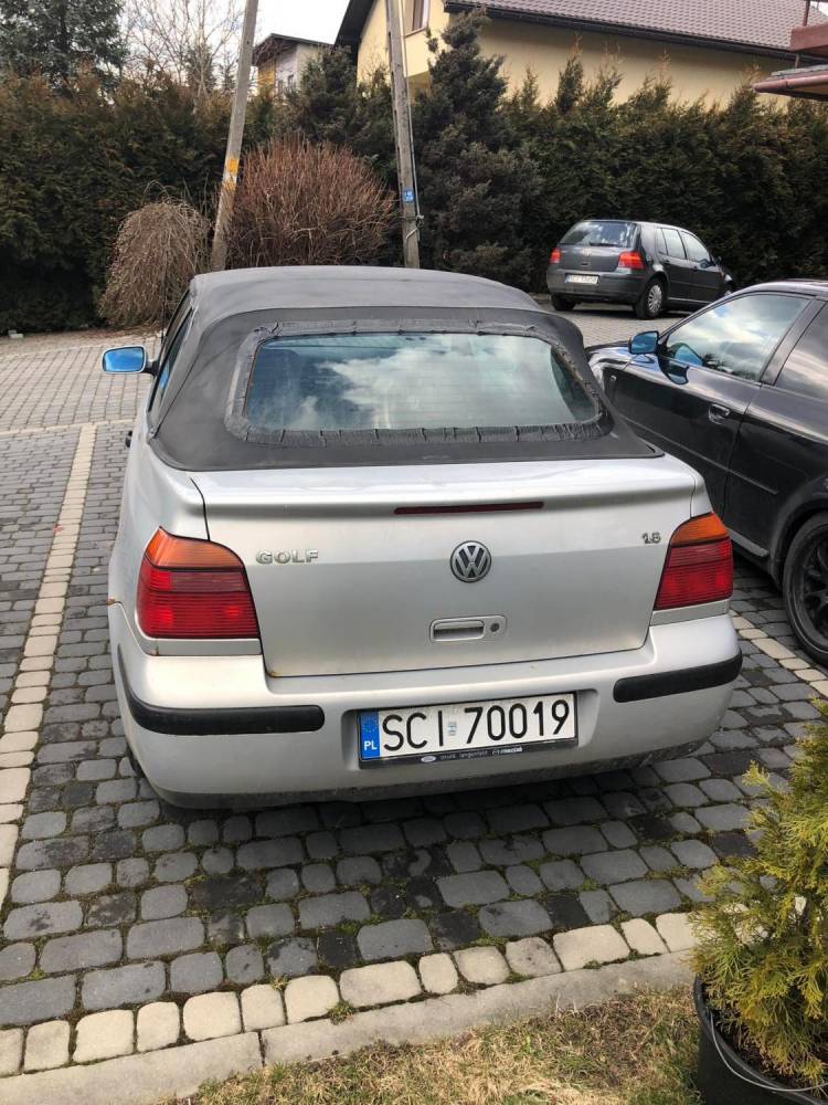 ox_golf-cabrio-16-8v-2000