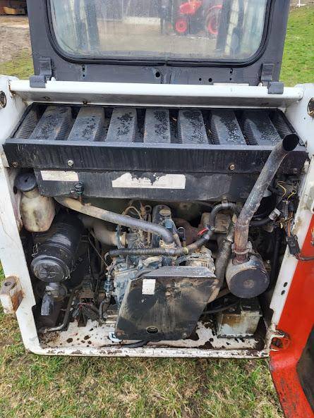 ox_miniladowarka-bobcat-553-100-sprawna
