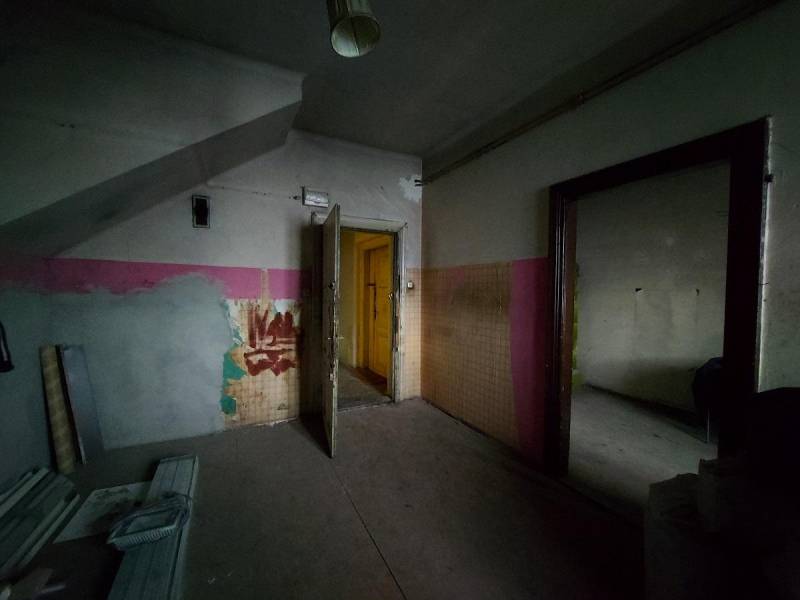 ox_przetarg-lokal-mieszkalny-nr-15-w-budynku-przy-pl-swkrzyza-1
