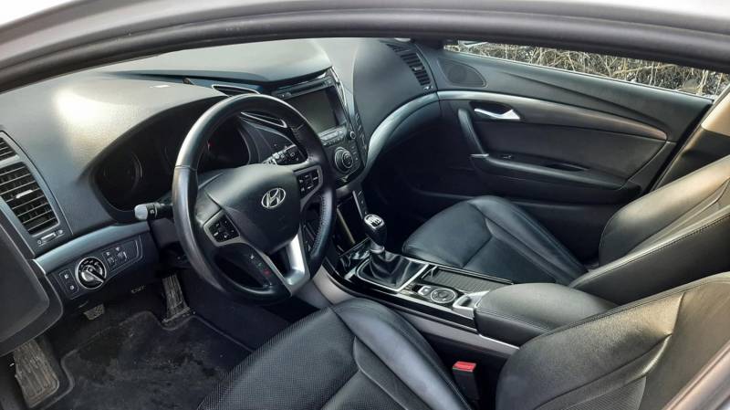 ox_hyundai-i40-17crdi