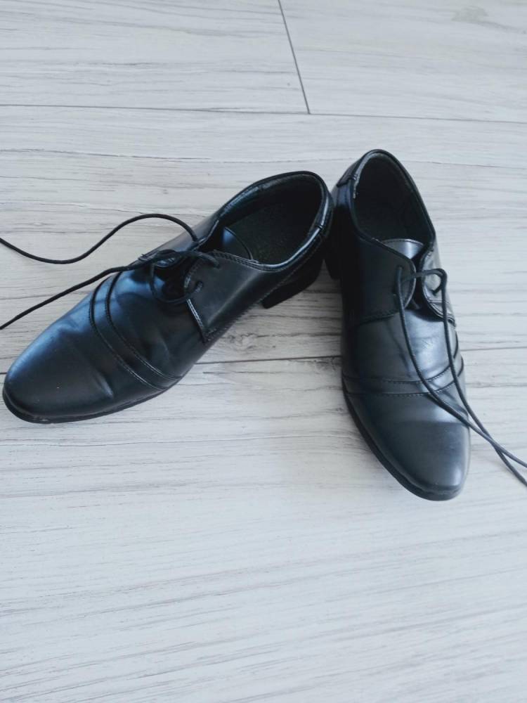 ox_sprzedam-buty-komunijne