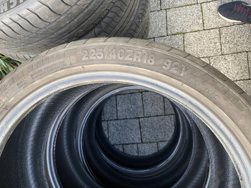 ox_opony-letnie-radar-dimax-r8-22540r18