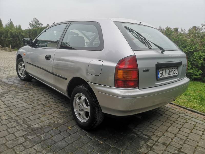 ox_mazda-323-14-97-72km-niski-przebieg-klima