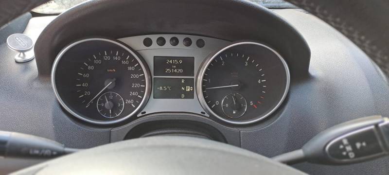 ox_sprzedam-mercedesa-ml-164