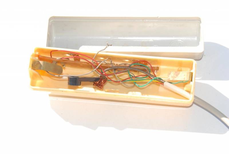 ox_stara-zabawka-samochod-piko-fiat-124-cupe-na-kabel