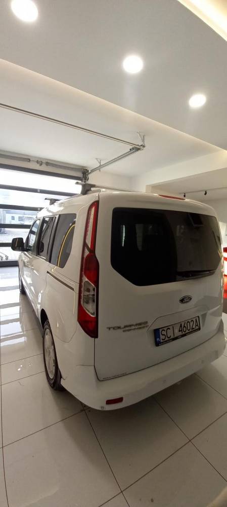 ox_ford-tourneo-connect-2017-deasel