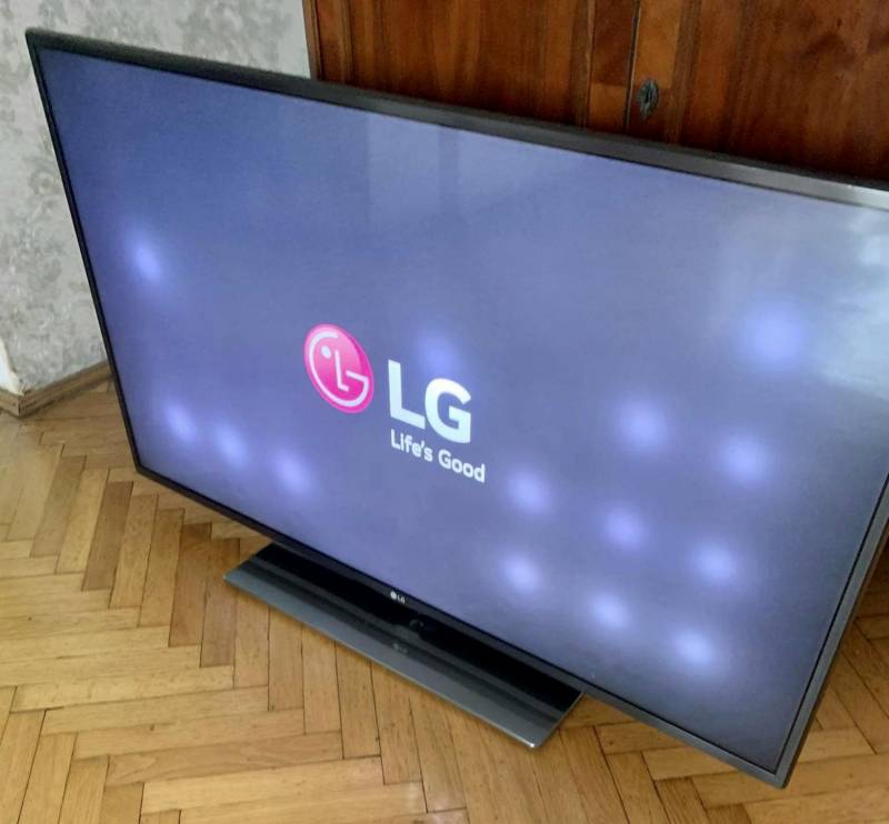 ox_telewizor-lg-smart-42-cale-3d