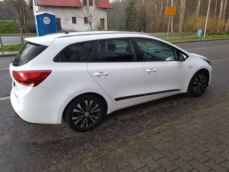 ox_kia-ceed-ii-kombi-14-benz-lpg