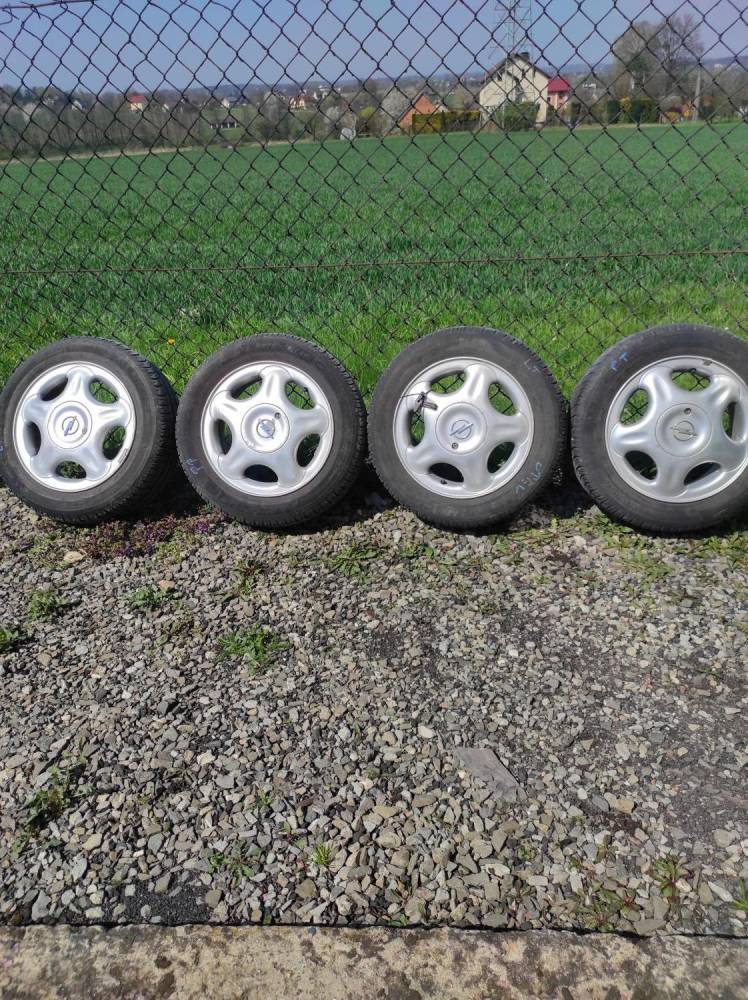 ox_opony-letnie-na-felgach-aluminiowych-opel-corsa-b-lub-c