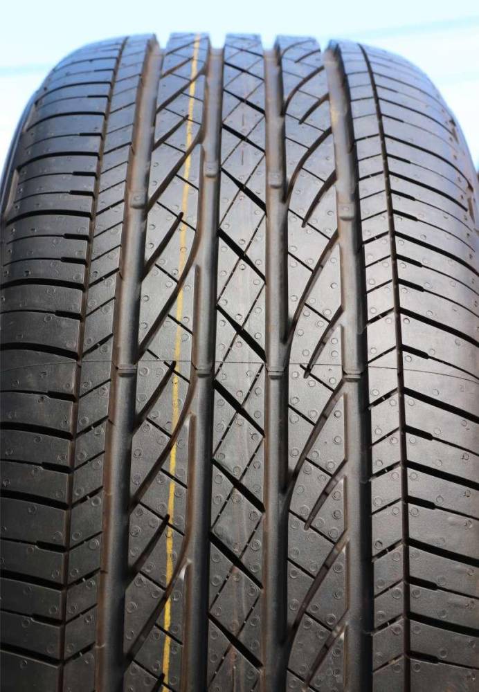 ox_4x-opony-bridgestone-dueler-hp-sport-as-21560-r17-8mm-jak-nowe-lato