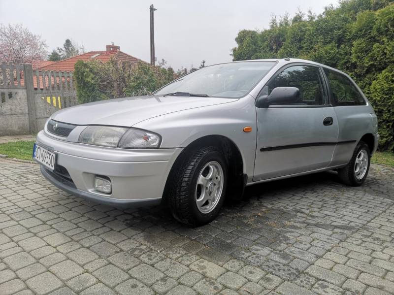 ox_mazda-323-14-97-72km-niski-przebieg-klima