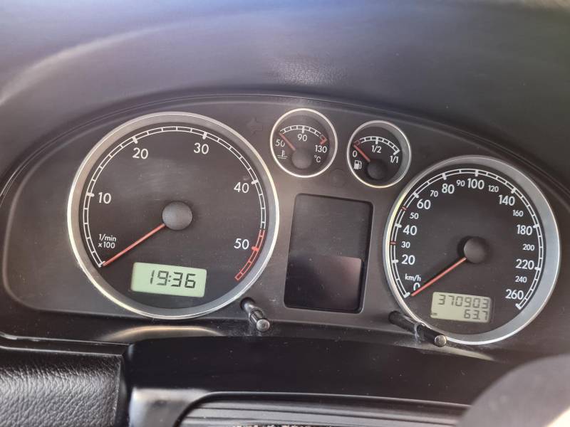 ox_vw-passat-19-td-2002-r-6-bieg