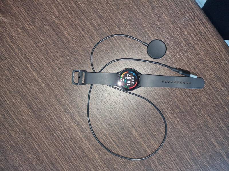 ox_smartwatch-samsung-galaxy-watch-5-40mm-bez-rys-google-pay-nfc-gps