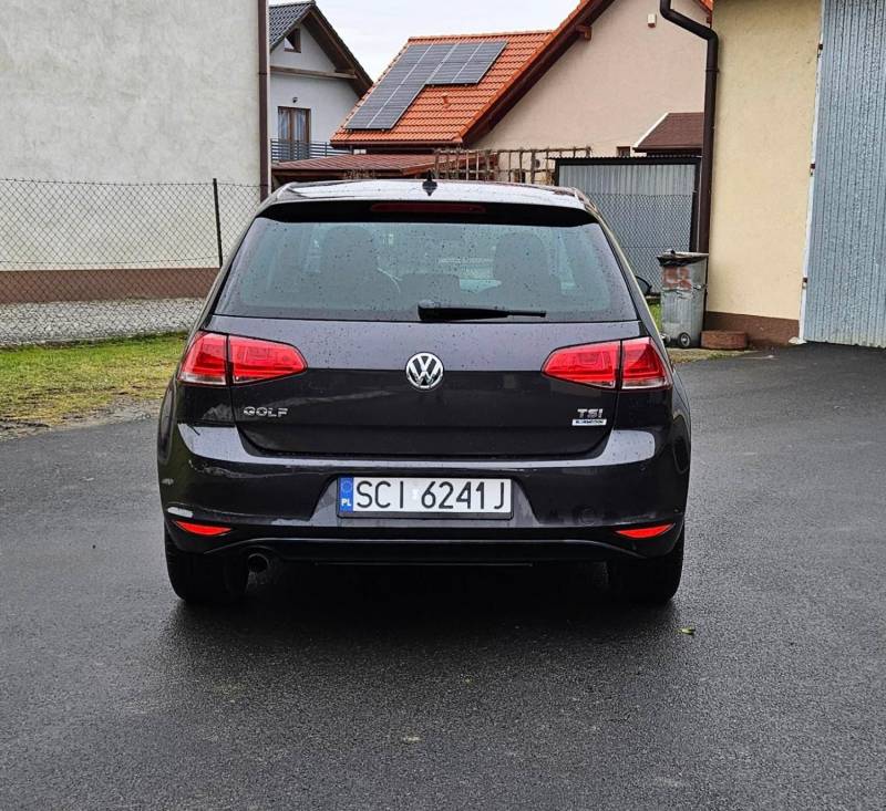 ox_volkswagen-golf-12-tsi-bluemotion-technology-trendline