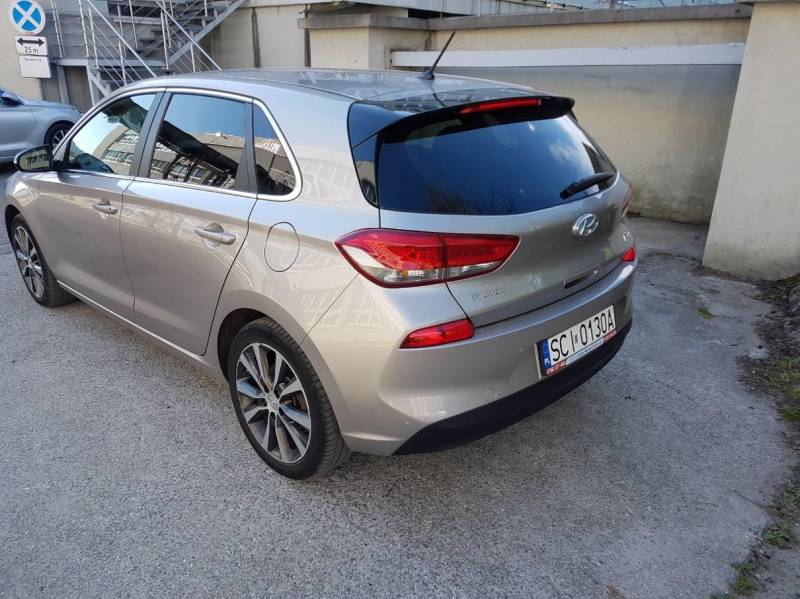 ox_hyundai-i30-2017r-105-km-16-crdi-diesel