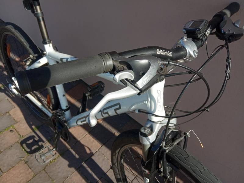 ox_sprzedam-rower-marki-felt