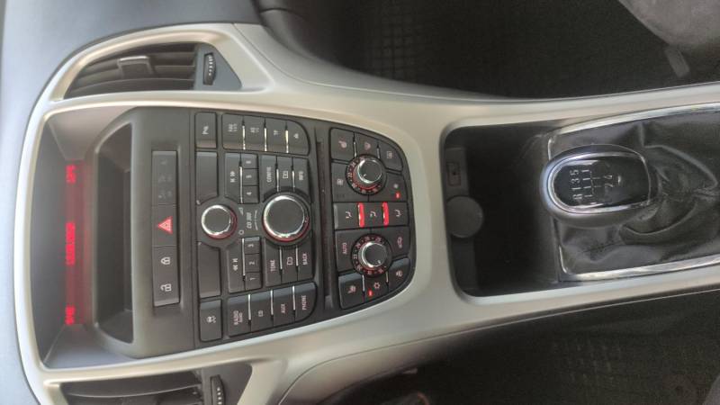 ox_opel-astra-j-2013-r-benzynka