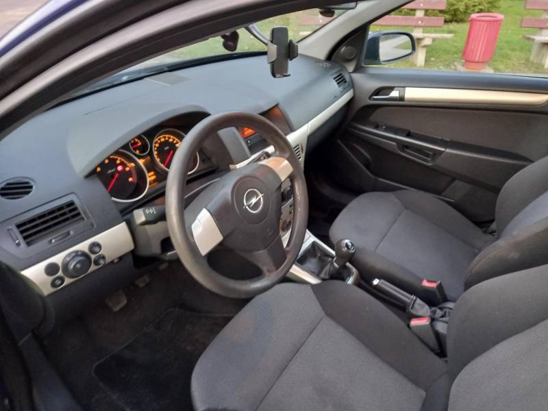 ox_opel-astra-h-kombi