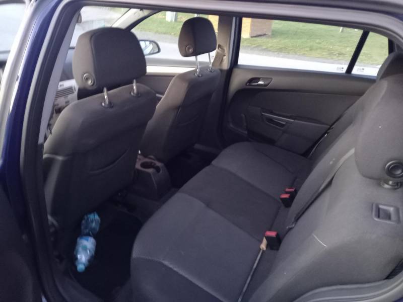 ox_opel-astra-h-kombi
