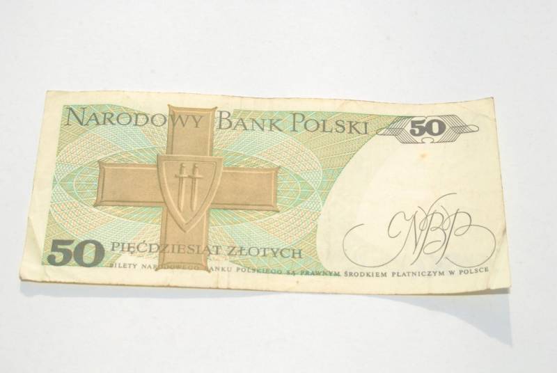 ox_stary-banknot-50-zlotych-swierczewski-1988-antyk