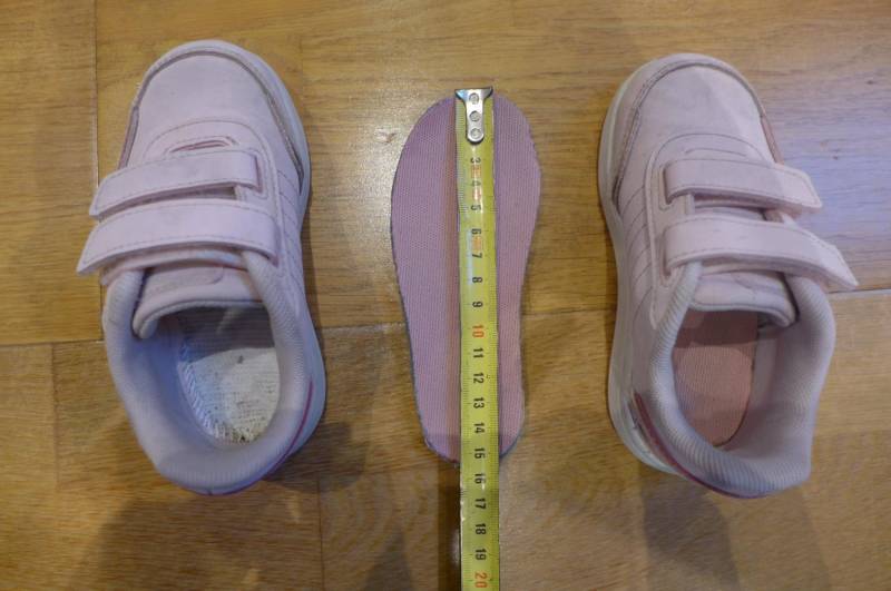 ox_buty-dla-dziewczynki-adidas-roz-25