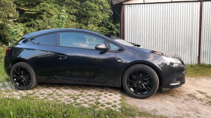 ox_opel-astra-j-gtc