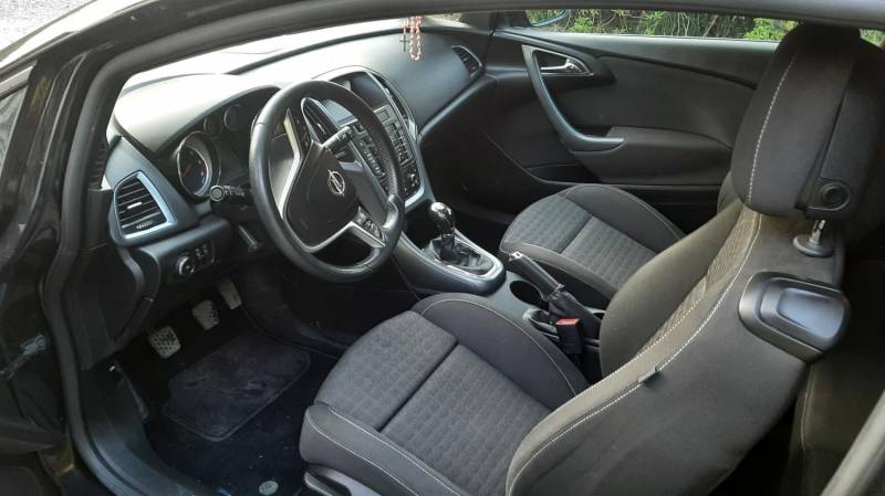 ox_opel-astra-j-gtc