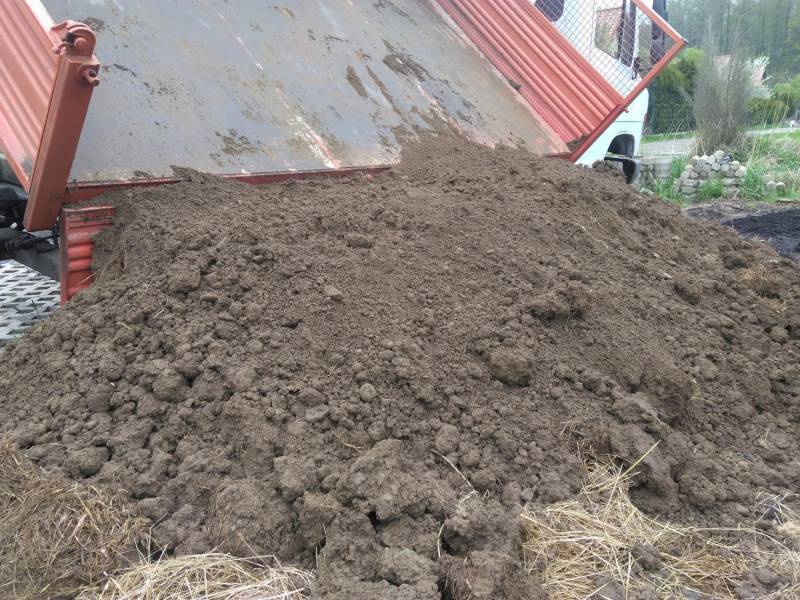 ox_humus-ziemia-wierchowka-czysta-transport-6-ton