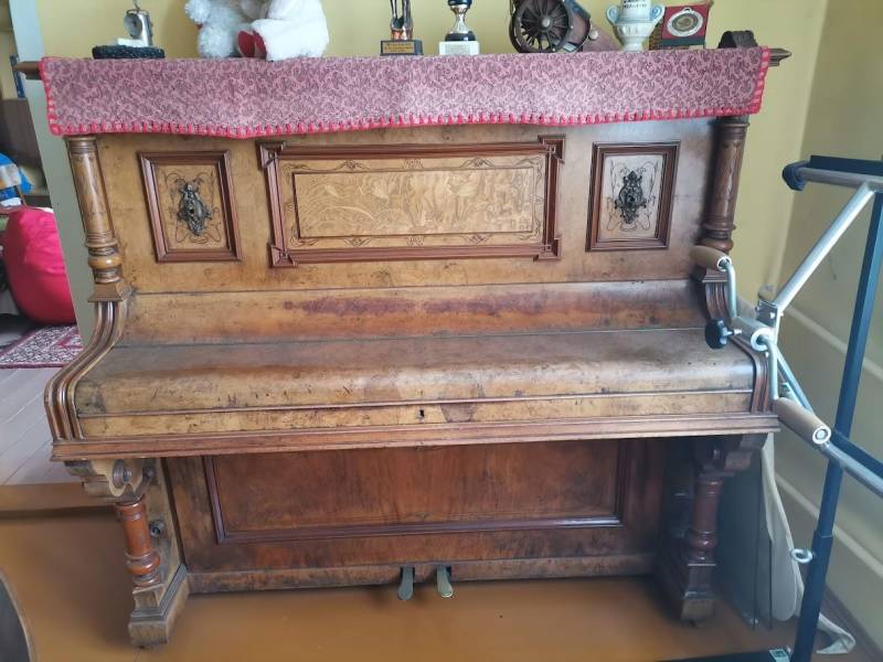 ox_sprzedam-zabytkowe-pianino