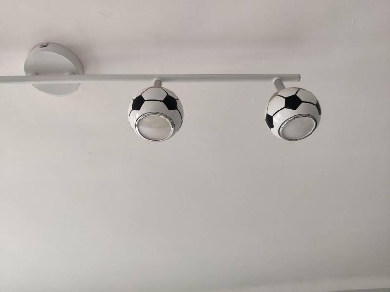 ox_lampa-motyw-pilki-noznej