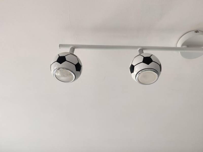 ox_lampa-motyw-pilki-noznej