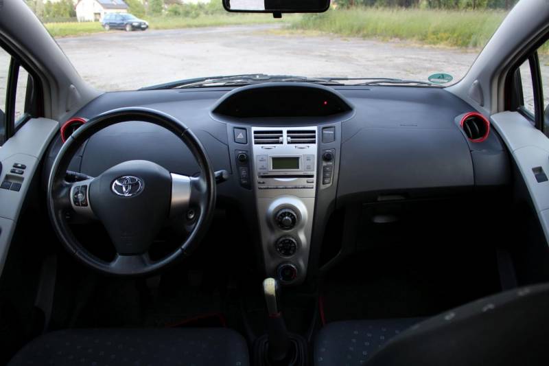 ox_toyota-yaris-10-2007-113-tys-km