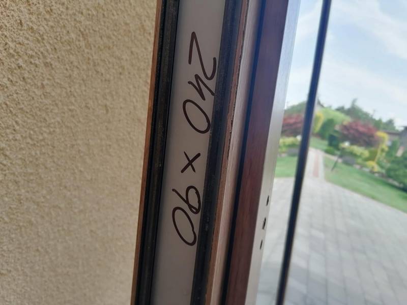 ox_drzwi-wejsciowe-okno-pcv-balkonowe-240x90cm-winchester