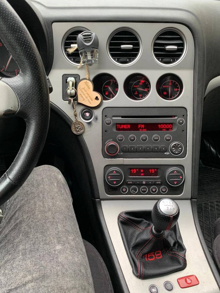 ox_alfa-romeo-159-19jtdm-distinctive
