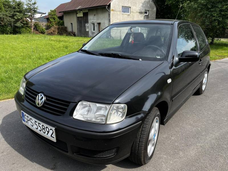 ox_vw-polo-14-benzyna-bez-korozji-wspom-klima-doiwestowany-sporo