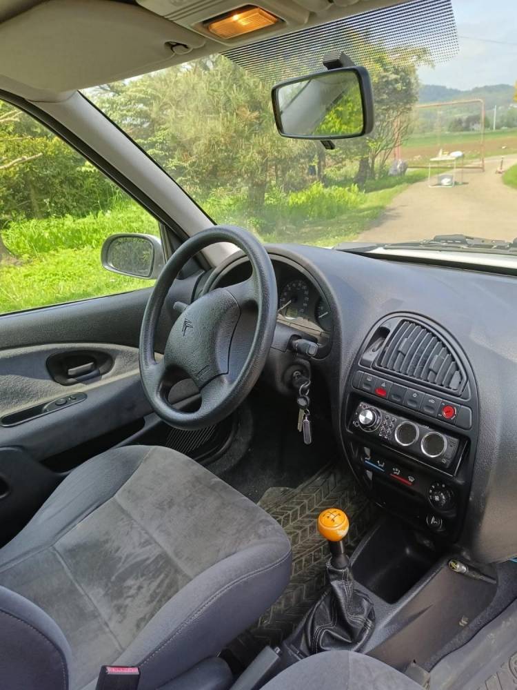 ox_sprzedam-citroena-saxo