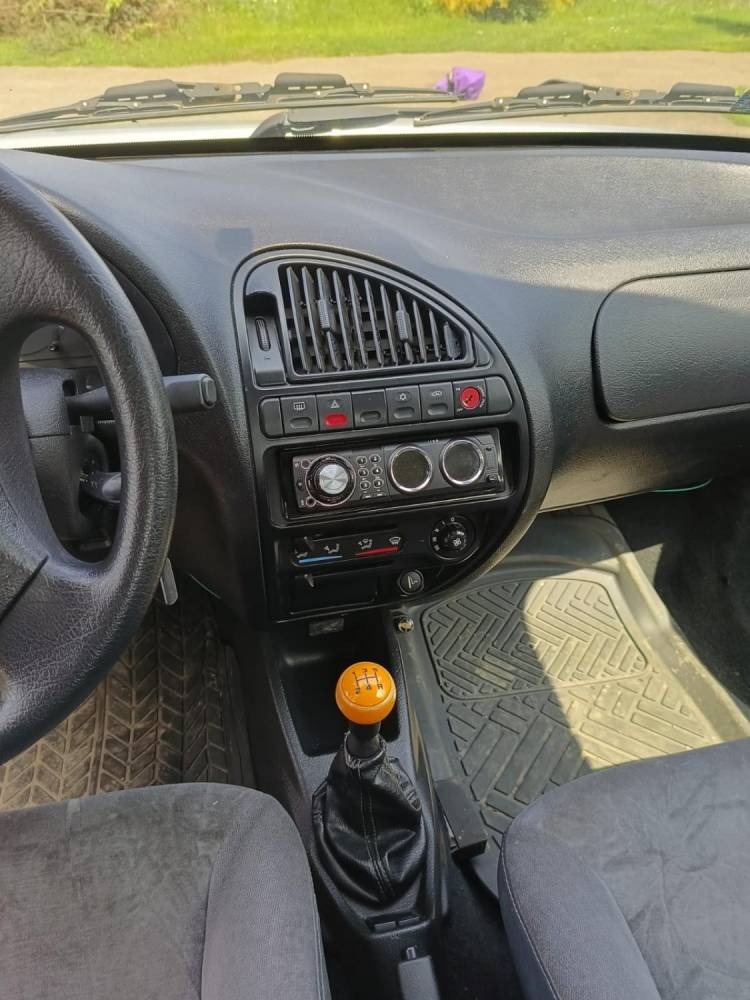 ox_sprzedam-citroena-saxo