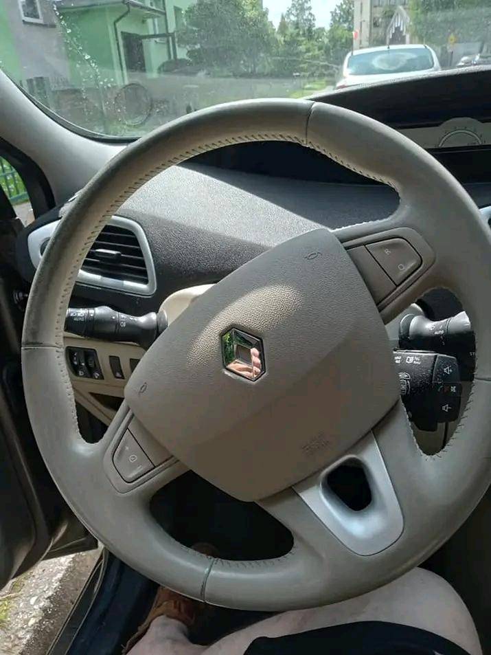 ox_renault-scenic