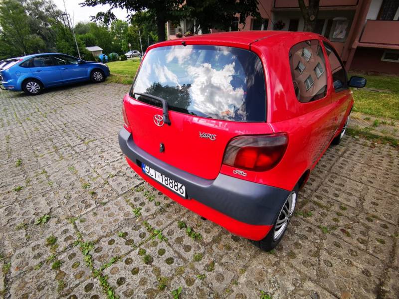 ox_ekonomiczna-toyota-yaris